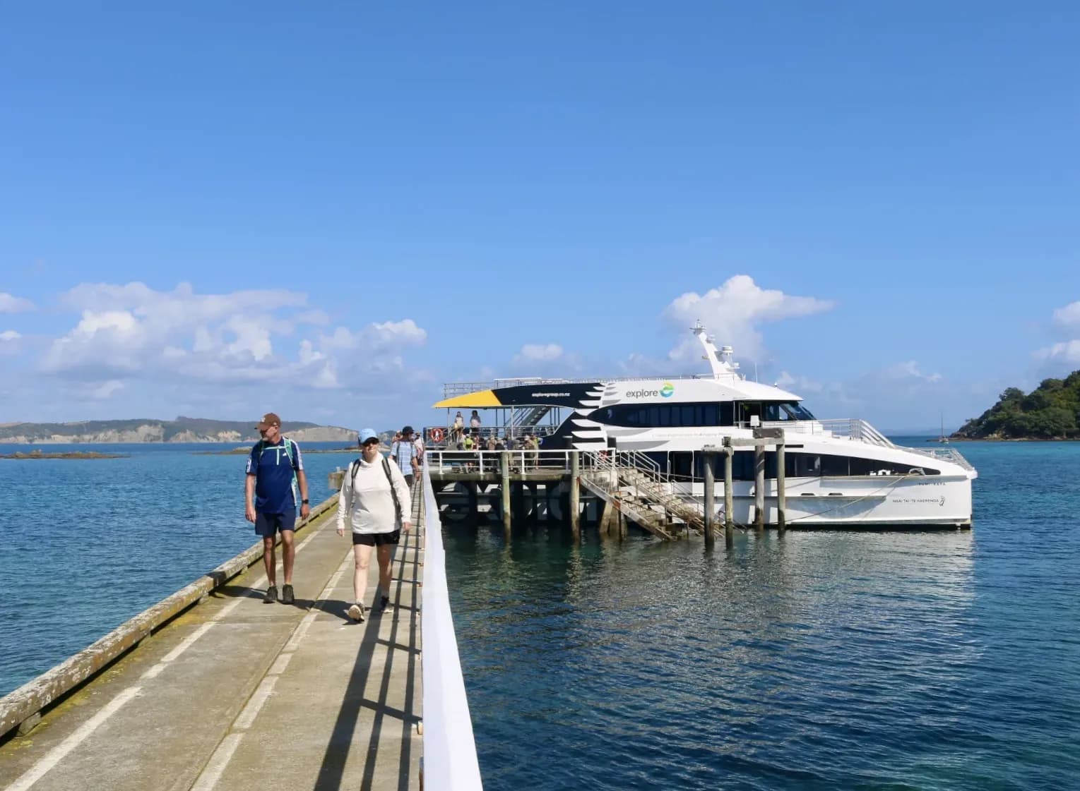 Explore ferry at Tiritiri Matangi